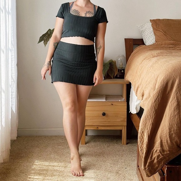 OFFLINE by Aerie OG Groove Mini Skirt + Crop Top Set Black Medium - Picture 2 of 6
